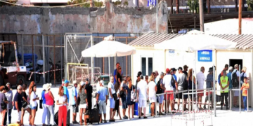 Yunan Adasına Feribot Seferleri Durduruldu