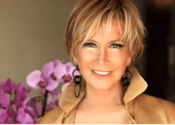 Filiz Akın hastaneye kaldırıldı