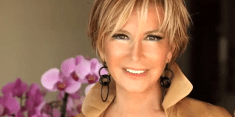 Filiz Akın hastaneye kaldırıldı