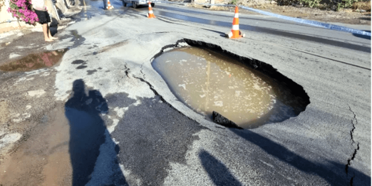 Bodrum’un su isale hattı yine patladı
