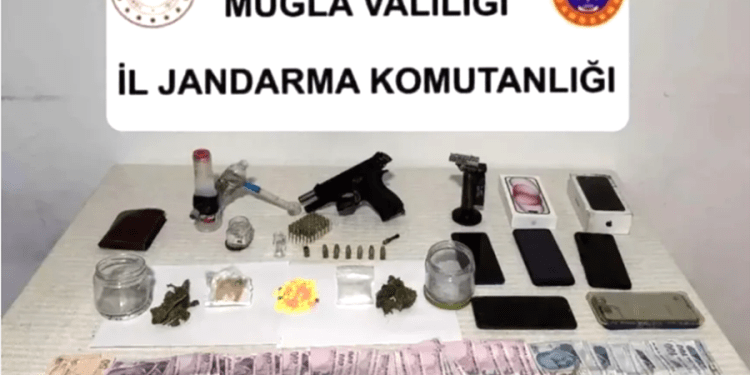 Çok Sayıda Uyuşturucu Madde ve Ekipman Ele Geçirildi