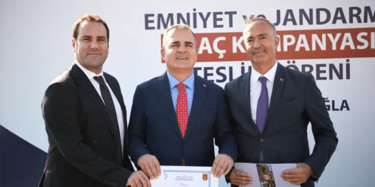 Vali Akbıyık’tan Polat ve Eraslan’a Bodrum’a katkı teşekkürü