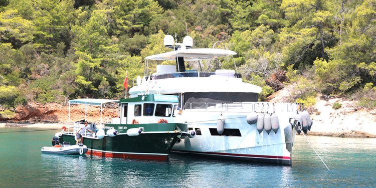 Başkan Aras “Masmavi Denizlerimizin Temiz Kalması İçin Çalışıyoruz