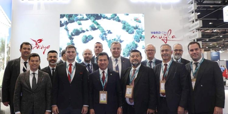 Başkan Mandalinci, Dünya Seyahat Fuarı’na Katıldı