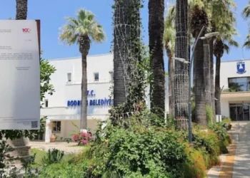 Belediye Strateji bürosunda görevli üniversiteliye tuvalet temizliğine atama krizi