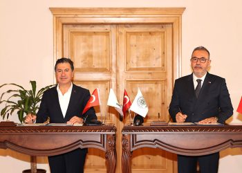 Büyükşehir Belediyesi ve Yeşilay Türkiye’de ilk Olan Protokole İmza Attı