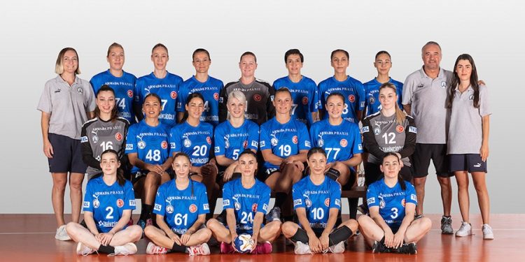 Denizin Kızları İlk Yarıyı Yenilgisiz Lider Tamamladı