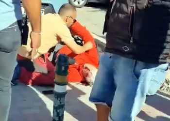 Paraşütçü restoranda yemek yiyen turistleri üzerine düştü, 3 yaralı