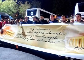 Bodrum CHP’li gençler Ata’nın huzurunda