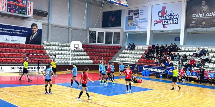 Denizin Kızları Sezonu Galibiyetle Kapattı