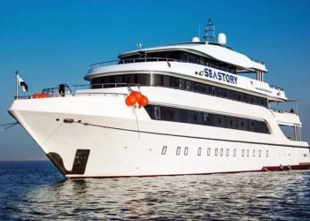 Dalış teknesi battı 31 turist 14 mürettebat kayıp