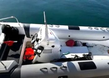 İnsan tacirlerinin gözü döndü, 4 metrelik lastik bota 35 kişi bindirmişler