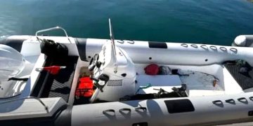 İnsan tacirlerinin gözü döndü, 4 metrelik lastik bota 35 kişi bindirmişler