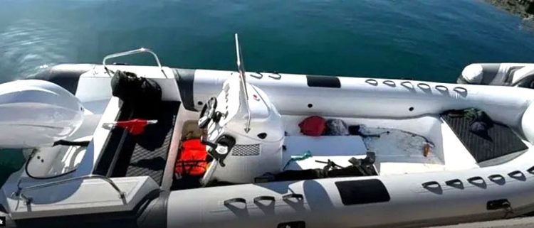 İnsan tacirlerinin gözü döndü, 4 metrelik lastik bota 35 kişi bindirmişler