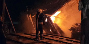 Bodrum’da işçi konteynırı alev alev yandı