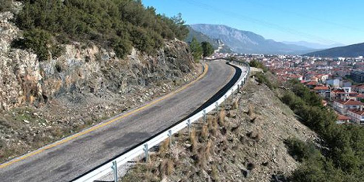 Büyükşehir ‘Güvenli Yollar’ İle Ulaşımı Kolaylaştırıyor