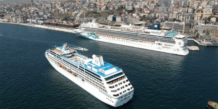 DENİZ TURİZMİ REKORA GİDİYOR 10 AYDA 1,7 MİLYON KRUVAZİYER YOLCU