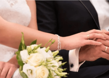 Gelin ve 2 bin kişi kilisede düğün için damadı beklerken, damat poliste gözaltında çıktı