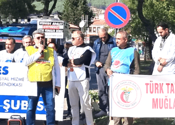 Aile hekimleri üç günlüğüne iş bıraktı