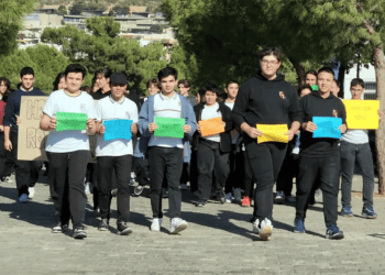 Bodrum’da Herşeye para var ama…. Geleceğin bilim insanları 20 bin dolar bulmak  için sokaklara  çıktı