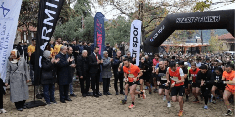 Kazdağları’nda ultra maraton başladı 1700 sporcu mücadele ediyor