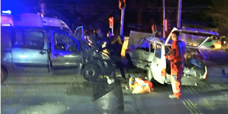 Yatağan yolunda feci kaza 3 yaralı