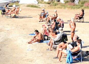 Kasım ayının ilk günü Bodrum’da böyle deniz ve güneş keyfi yaptılar