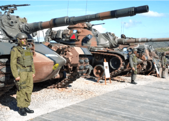 Yunanistan Ege adalarına Leopard tankları yerleştiriyor