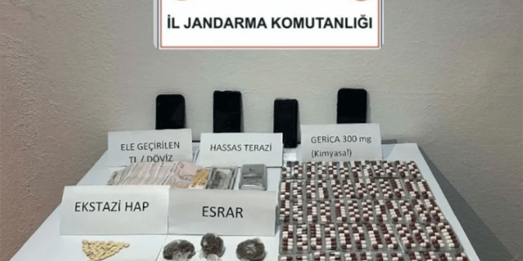 Villada uyuşturucu operasyonu 2 gözaltı