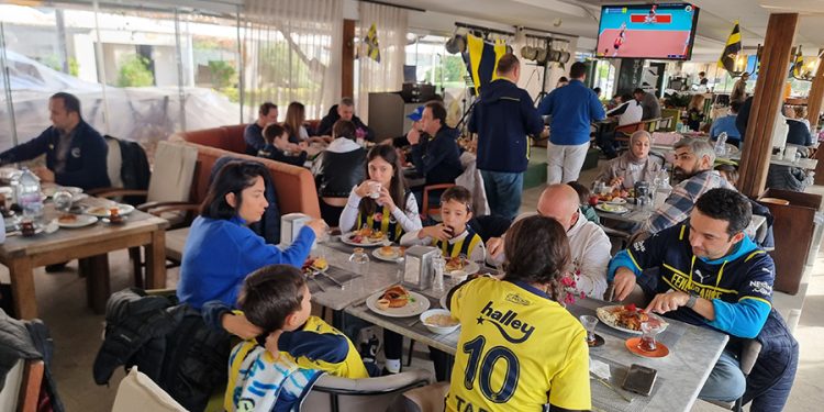 BODRUM FENERBAHÇELİLER KAHVALTIDA BULUŞTU