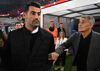 Volkan Demirel’den Şenol Güneş’e tepki: Elini sıkmadı