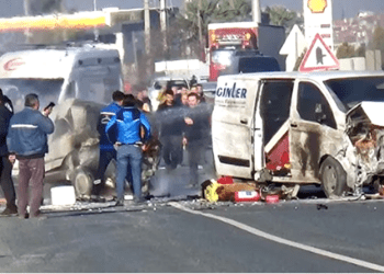 Karayolu savaş alanına döndü… 1’i ağır 7 yaralı