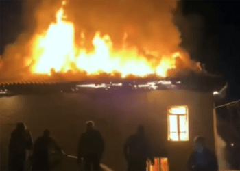 Baca temizliği yaparken yanan evde yaşlı çift yaşamını yitirdi