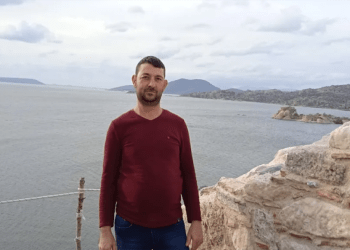 Ava çıkan avcılar göl kenarında ceset buldu