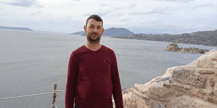 Ava çıkan avcılar göl kenarında ceset buldu