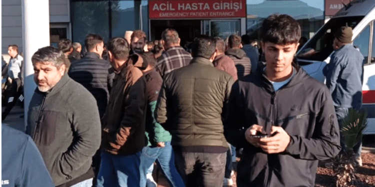 İnşaatta çelik konstrüksiyon çöktü 1 işçi öldü 