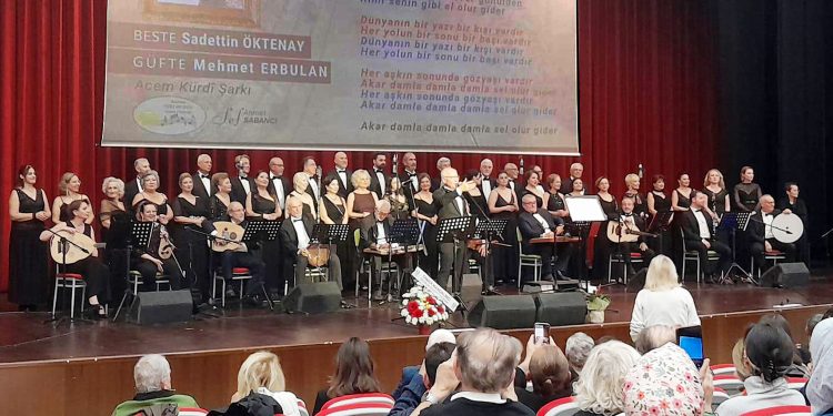 Zeki Müren Doğum Gününde Şarkılarıyla Anıldı