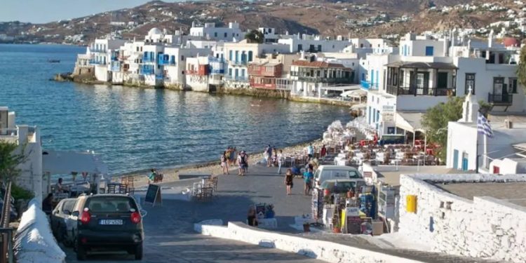 Yunanistan gelecek yıldan itibaren 20 Euro AYAKBASTI parası alacak