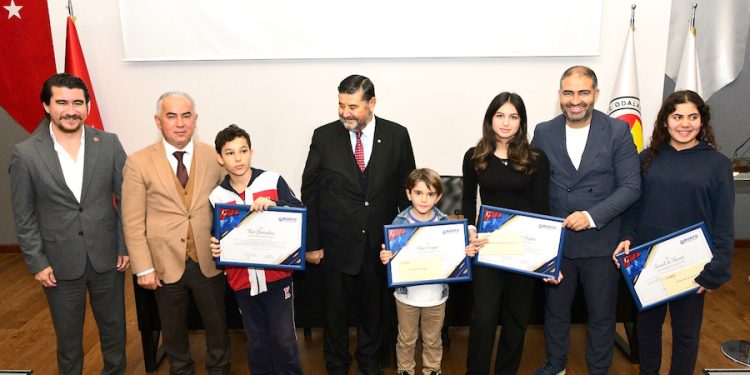 Dereceye giren öğrenciler ödüllendirildi