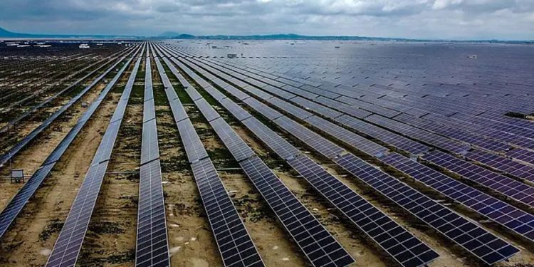 229 Milyon TL’lik Yatırımla Güneş Enerji Santrali Kuruluyor