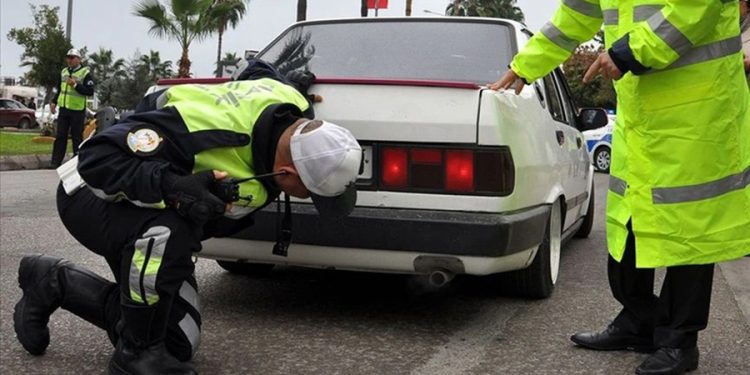 Resmi Gazete’de yayımlandı! Yaptırmayan araç sahiplerine 14 bin 310 TL ceza yolda!