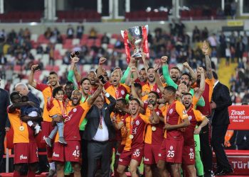 UEFA harekete geçti. Galatasaray’ın gelirlerine el konuldu
