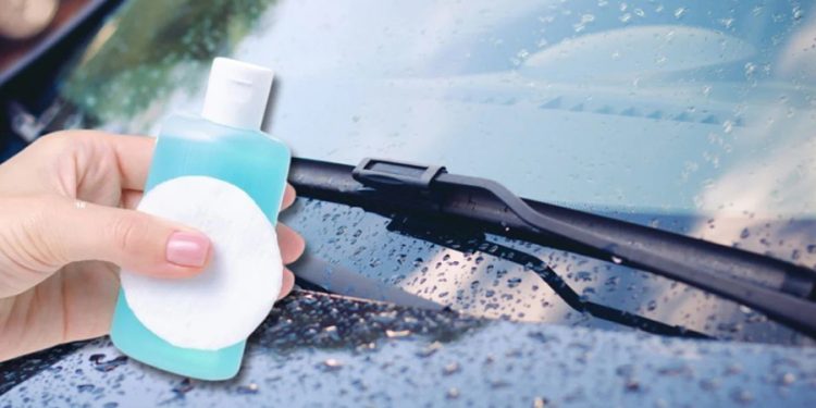 Arabanın sileceklerine bir miktar dökün, ömrünü uzatın