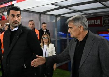 Şenol Güneş paylaşımları mahkemeye veriliyor