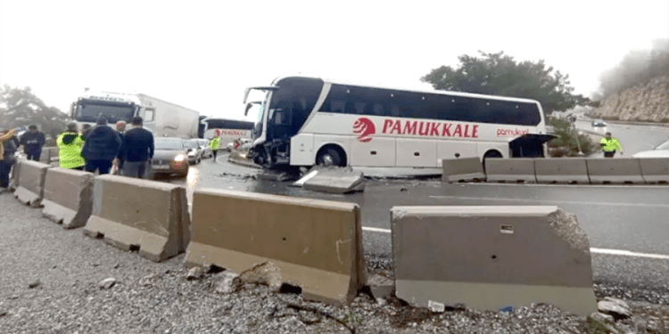 Muğla- Marmaris yolunda korkutan kaza