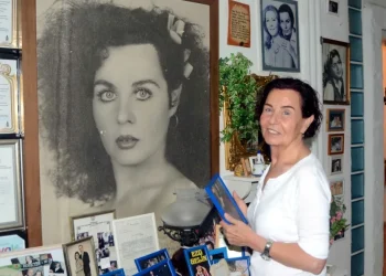 Bodrum’da Fatma Girik’e büyük vefasızlık, bir avuç insan andı