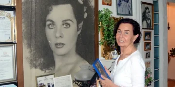 Bodrum’da Fatma Girik’e büyük vefasızlık, bir avuç insan andı