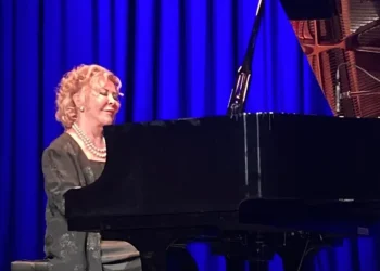 Devlet sanatçısı Gülsin Onay’dan Bodrum’da muhteşem konser