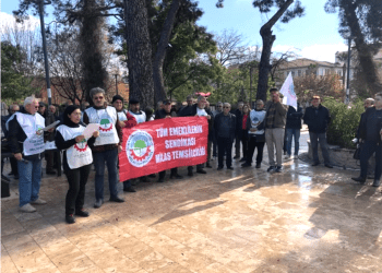 Zam açıklandı emekli soluğu meydanda aldı