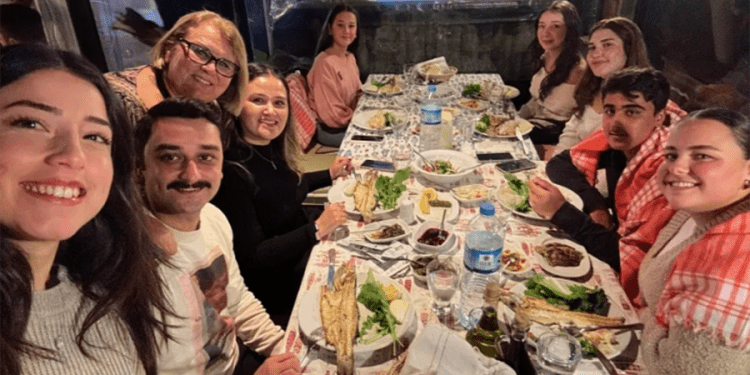Bodrum Yörük Obaları Ailesi Yeni Yıl Yemeğinde Buluştu